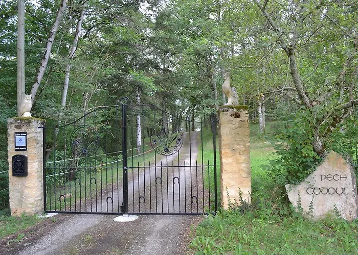 Nyaraló Pech Cujoul